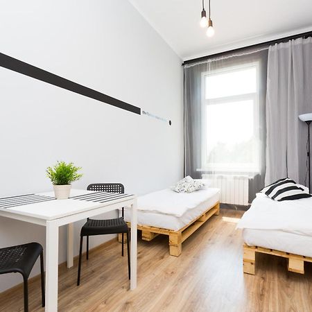 Dot Hostel - Pokoje I Noclegi W Centrum Bielsko-Biala Luaran gambar