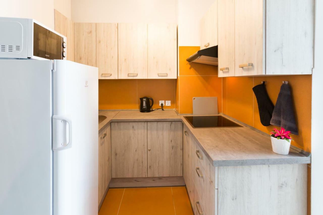 Dot Hostel - Pokoje I Noclegi W Centrum Bielsko-Biala Luaran gambar