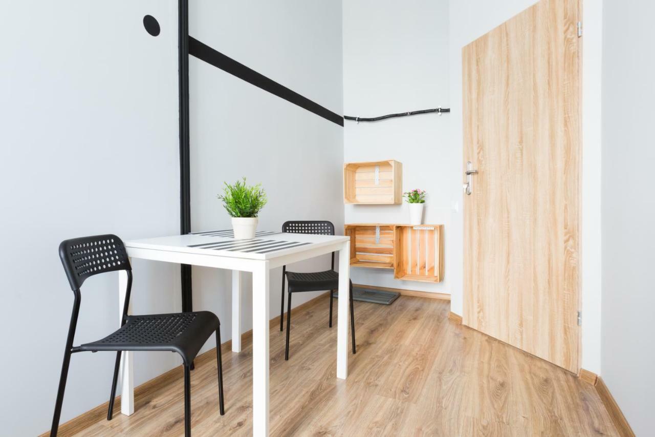 Dot Hostel - Pokoje I Noclegi W Centrum Bielsko-Biala Luaran gambar