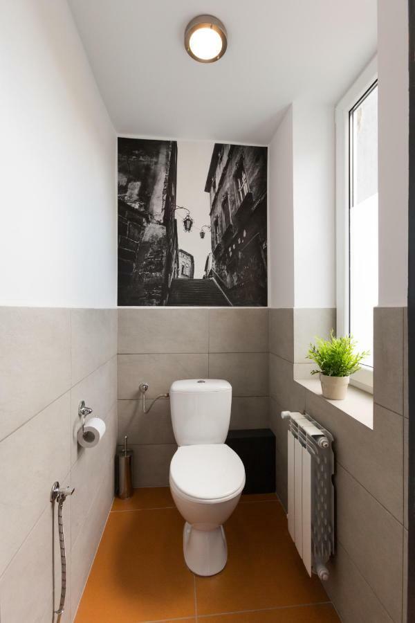 Dot Hostel - Pokoje I Noclegi W Centrum Bielsko-Biala Luaran gambar