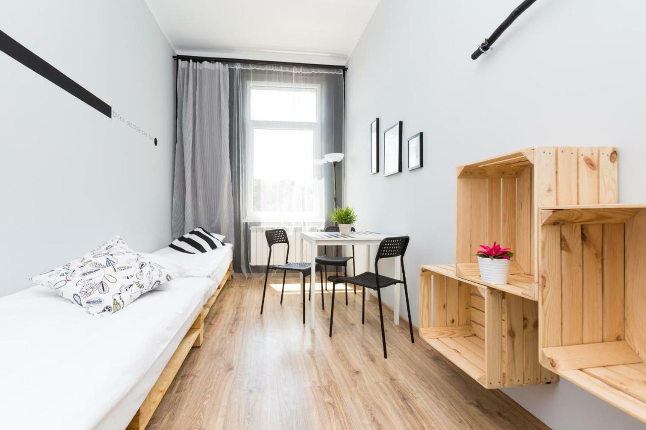 Dot Hostel - Pokoje I Noclegi W Centrum Bielsko-Biala Luaran gambar